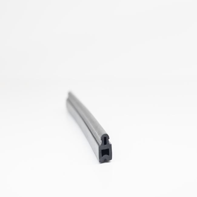 Akhtam al Anabib Albilastikiat Almuqawat Bialzujaj